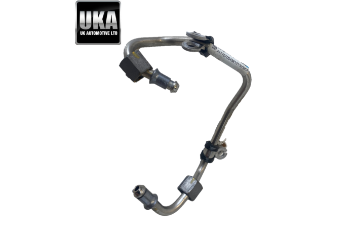 MERCEDES BENZ C63 AMG W205 C205 4.0 V8 PETROL FUEL HARD PIPE HOSE A1770700432 *