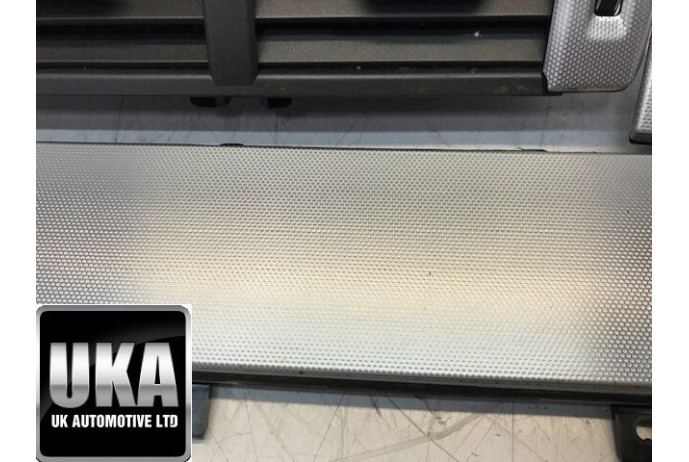 2015 RANGE ROVER EVOQUE 2.0 TD4 GENUINE PERFORATED STYLE DASH TRIM VENTS PANELS