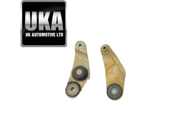 2004 YAMAHA YZF R1 FRONT RIGHT AND LEFT PETROL TANK MOUNTING BRACKETS 5VY-1 / 2 