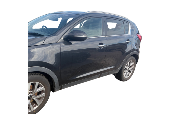 DOOR KIA SPORTAGE MK3 PASSENGER FRONT LEFT IN BLACK E6 2016