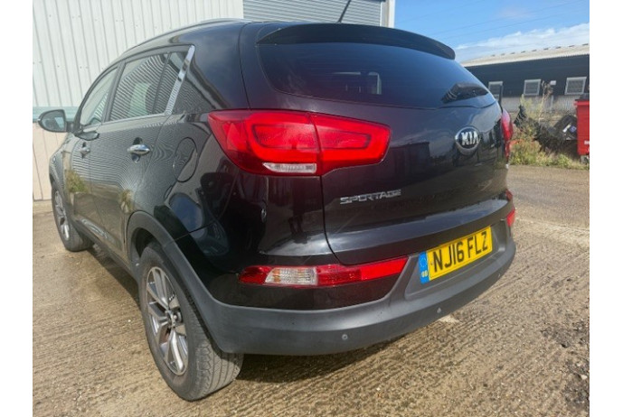 TAILGATE KIA SPORTAGE MK3 REAR BOOT LID DOOR TAIL GATE BOOTLID E6 2016
