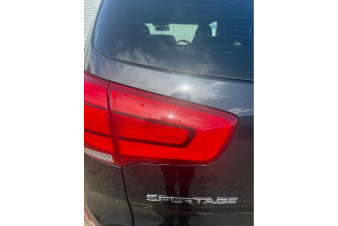 LIGHT KIA SPORTAGE MK3 TAIL LAMP REAR INNER LEFT PASSENGERS ON TAILGATE 2016