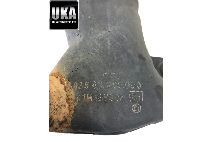 2018 KTM 125 125CC DUKE EXHAUST COLLECTOR SILENCER BOX CHAMBER 935.05.050.000