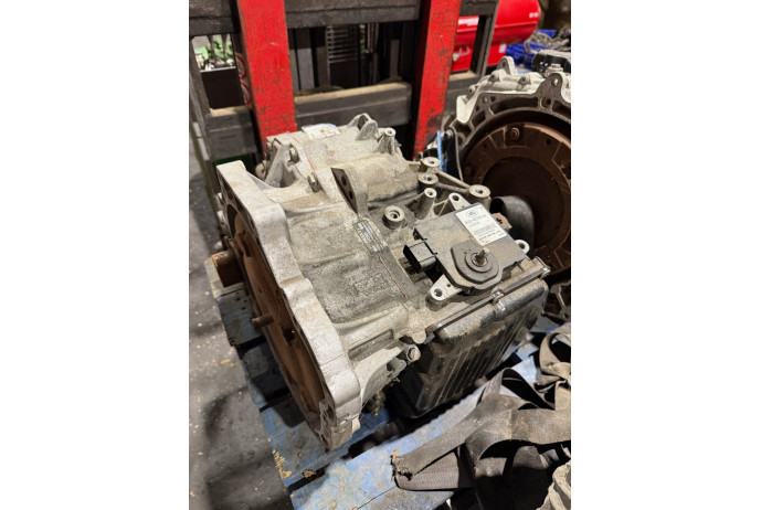 GEARBOX BJ32-7000-BA LAND ROVER EVOQUE 2.2 L538 AUTOMATIC AUTO SPARES OR REPAIR