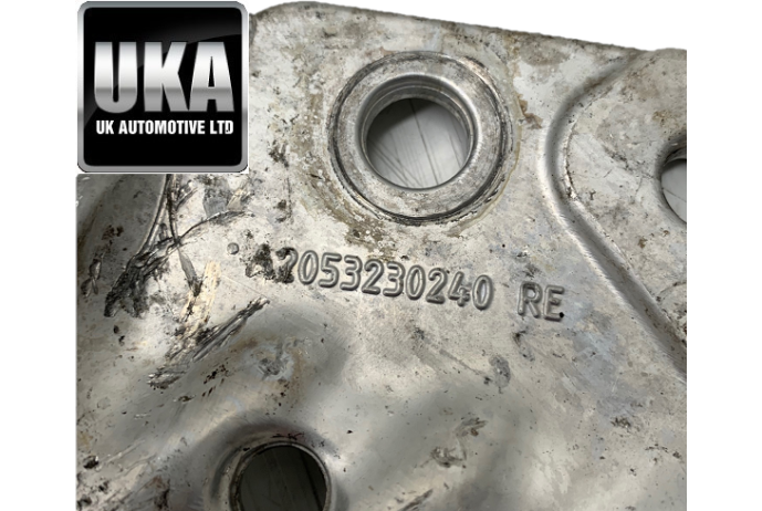 SUBFRAME BRACKET A2053230240 MERCEDES GLC 220D 2018 FRONT SUBFRAME BRACKET