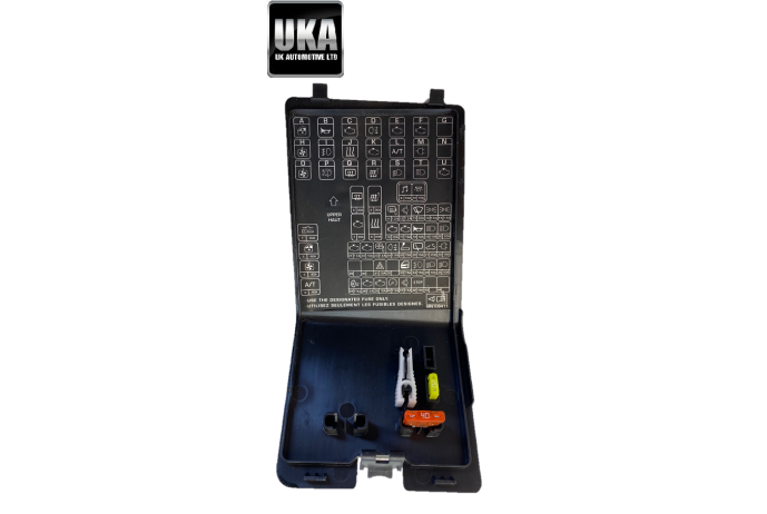 2005 MITSUBISHI COLT CZT MK6 1.5 PETROL TURBO SPORT FUSE BOX COVER PANEL