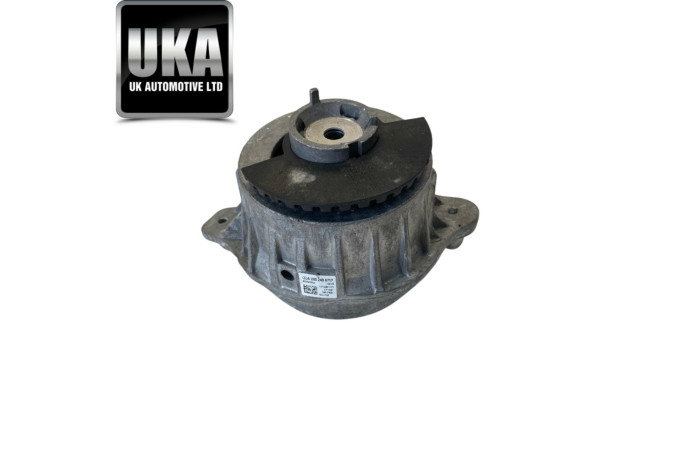 MOUNT A2052406717 MERCEDES C250 C250D 2.1 2017 RIGHT ENGINE RUBBER MOUNTING