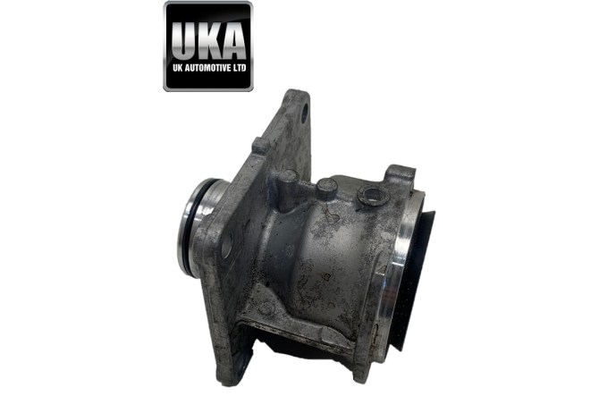 MOUNT 8699442 BMW M5 F90 4.4 MK7 V8 2019 DRIVESHAFT RIGHT SIDE BEARING MOUNT