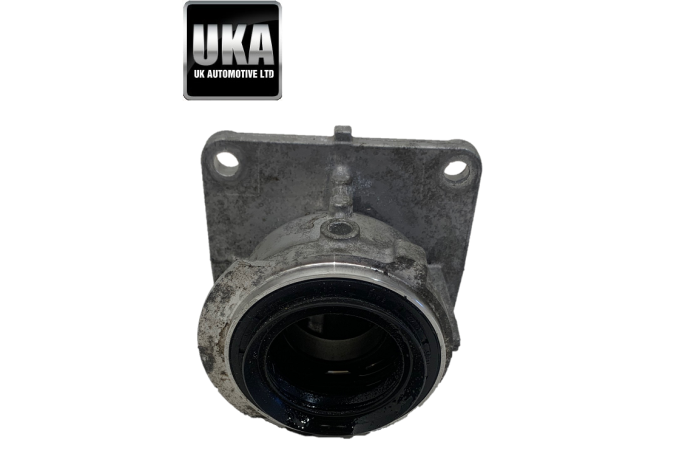 MOUNT 8699442 BMW M5 F90 4.4 MK7 V8 2019 DRIVESHAFT RIGHT SIDE BEARING MOUNT