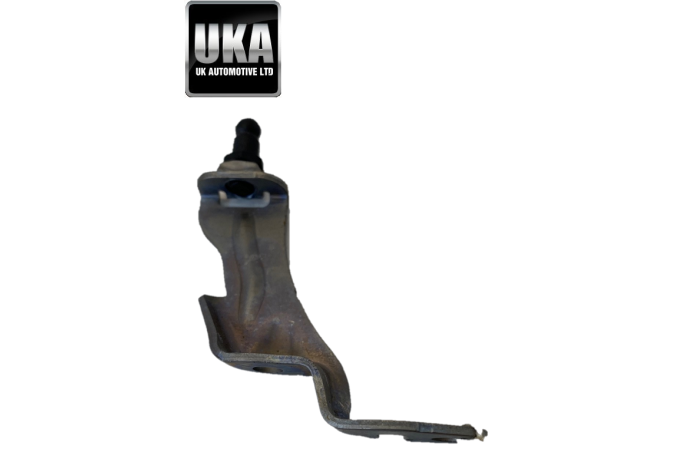 BRACKET A1770901541 MERCEDES C63 4.0 AMG V8 2018 VENT LINE BRACKET BREATHER