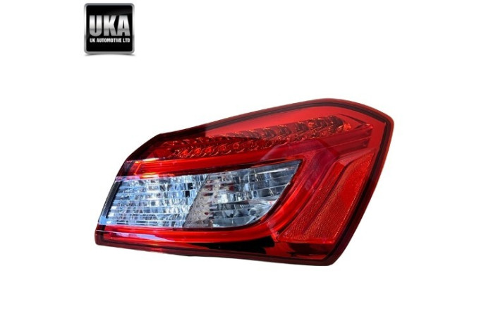 REAR LIGHT MASERATI GHIBLI M157 LAMP LENSE RIGHT RH OUTER LHD