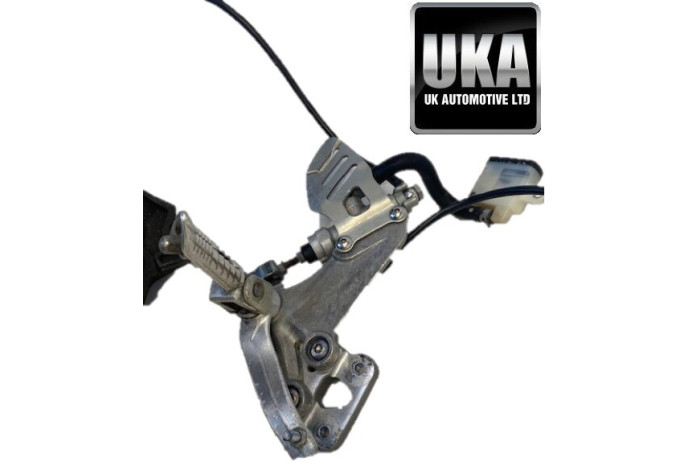 REAR CALIPER SUZUKI GSXR 600 K6 600CC 2006 BRAKE CYLINDER AND FOOT PEG