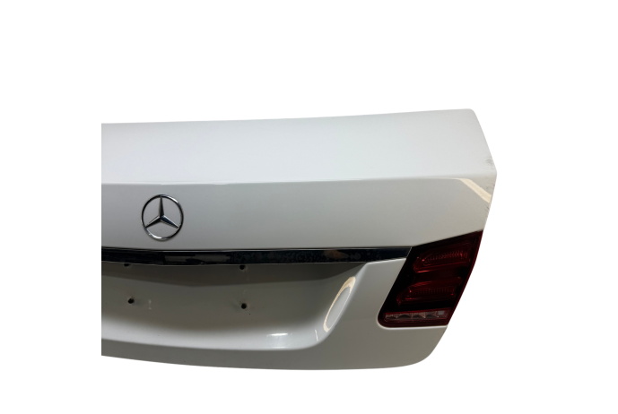 BOOT MERCEDES E-CLASS 2.1 E220D BOOTLID WITH LIGHTS 2015