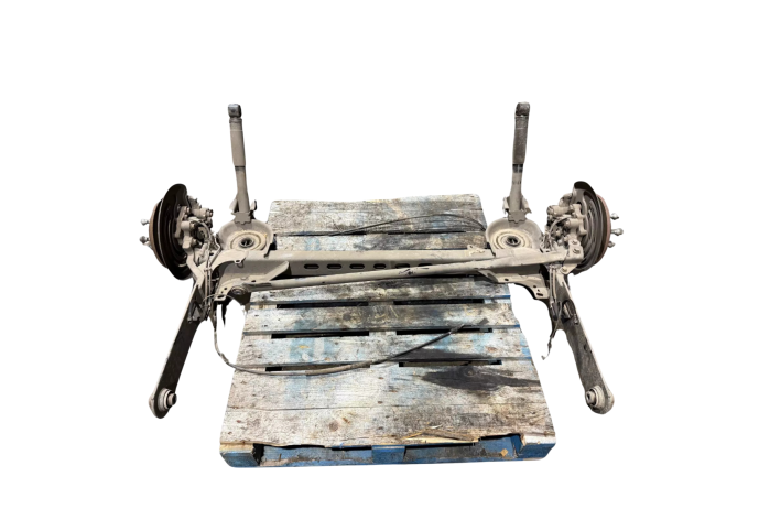 AXLE RENAULT TRAFIC 2.0 DCI 2022 REAR BEAM 26,481 MILES 2021-2024